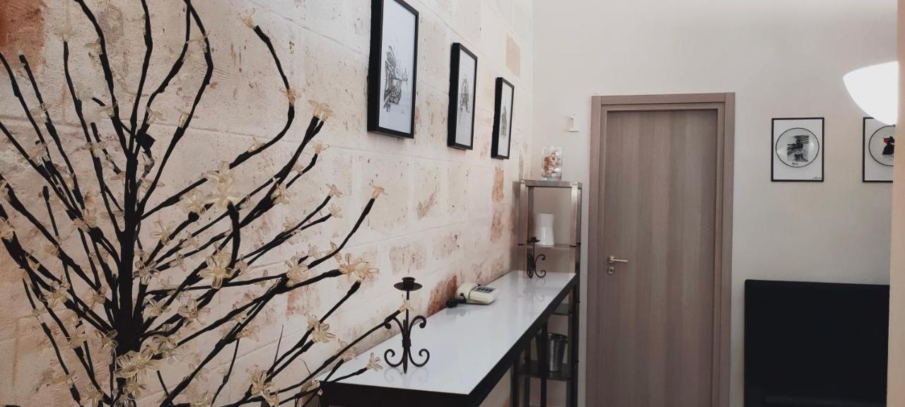 Casa Vacanza In Pieno Centro Storico Vicino Ostuni E La Riserva Di Torre Quaceto San Vito dei Normanni Exterior photo